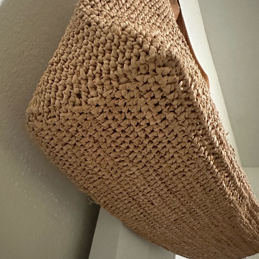 Helen Kaminski Natural Woven Tote with Tan Leather Handles - Picture 3 of 9